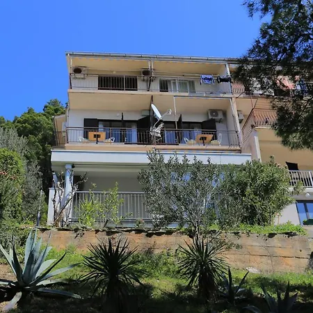 Apartment By The Sea Brela, Makarska - 2718